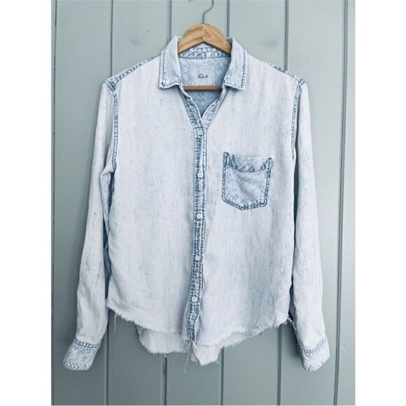 Rails NWT Ingrid Raw Hem Chambray Shirt in Light Acid Wash Size Small - Picture 10 of 13